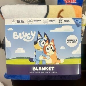 Bluey Plush Kids Blanket in Blue & Yellow - Soft Polyester Throw
